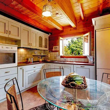 Luxury Wooden With Pool, The Nest Villa Kato Korakiana