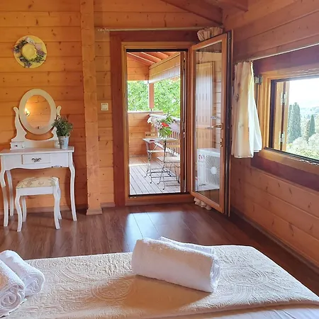 Villa Luxury Wooden With Pool, The Nest