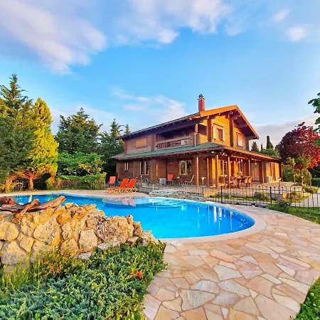 Luxury Wooden With Pool, The Nest *
