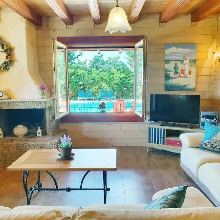 Luxury Wooden With Pool, The Nest