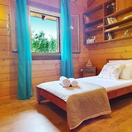 Luxury Wooden With Pool, The Nest