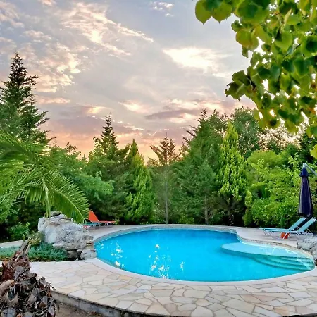 Luxury Wooden With Pool, The Nest * Kato Korakiana