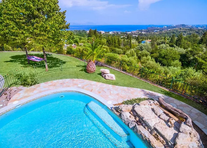Luxury Wooden With Pool, The Nest Βίλα