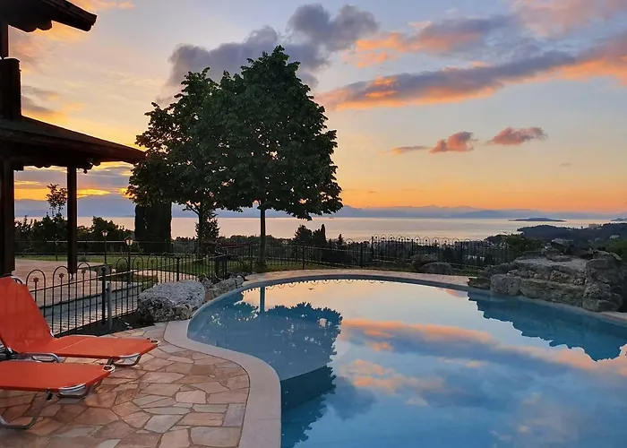 Luxury Wooden With Pool, The Nest * Κάτω Κορακιάνα