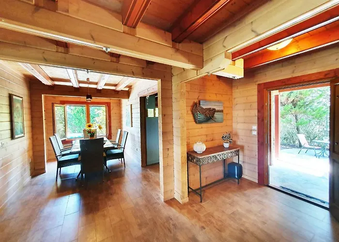 Luxury Wooden With Pool, The Nest Βίλα *