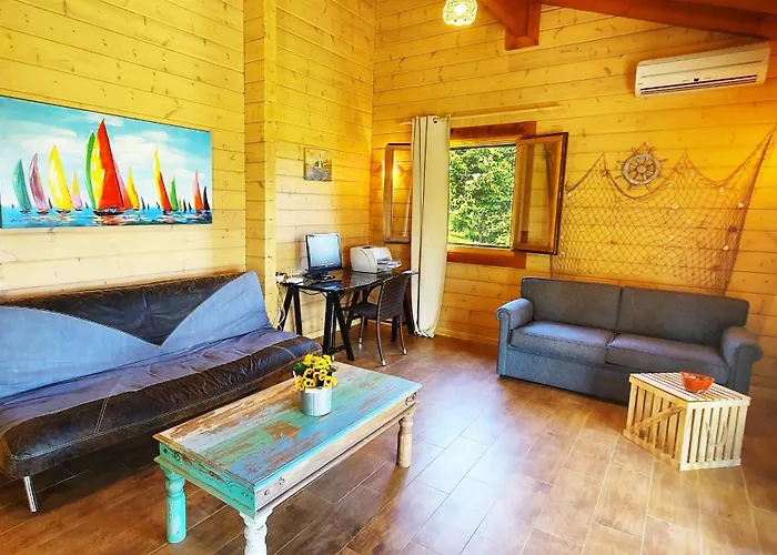 Villa Luxury Wooden With Pool, The Nest *
