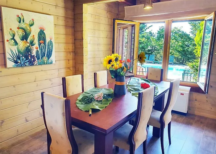 别墅 Luxury Wooden With Pool, The Nest 卡托克拉克阿纳