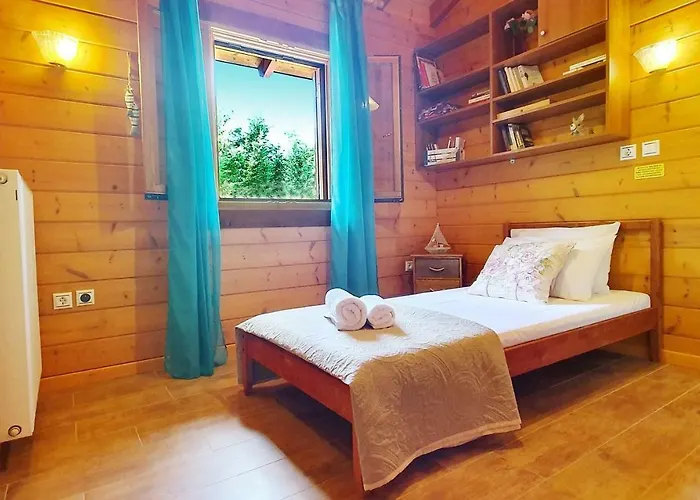Luxury Wooden With Pool, The Nest
