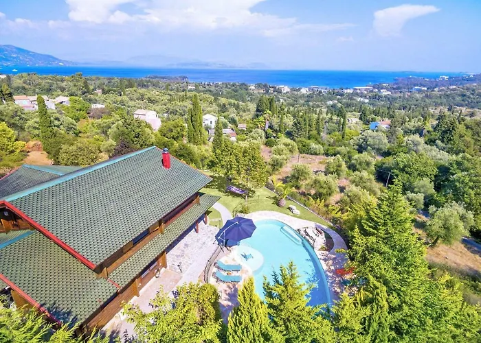 Luxury Wooden With Pool, The Nest 别墅 卡托克拉克阿纳